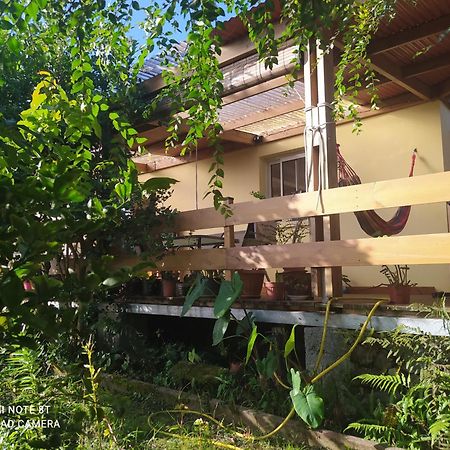 Petit Appartement Dans Une Maison Individuelle Le Tampon Exteriér fotografie